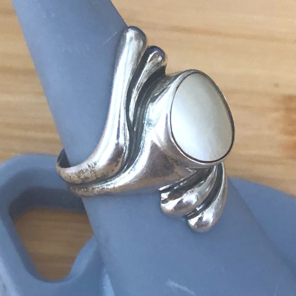 $74 Signed Designer Estate Ring  Sterling  Size 10  Marked PRISCILLA MEXICO 925